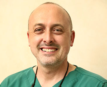 ד"ר יהונתן בן-צבי מומחה לכירורגיה פה ולסת
